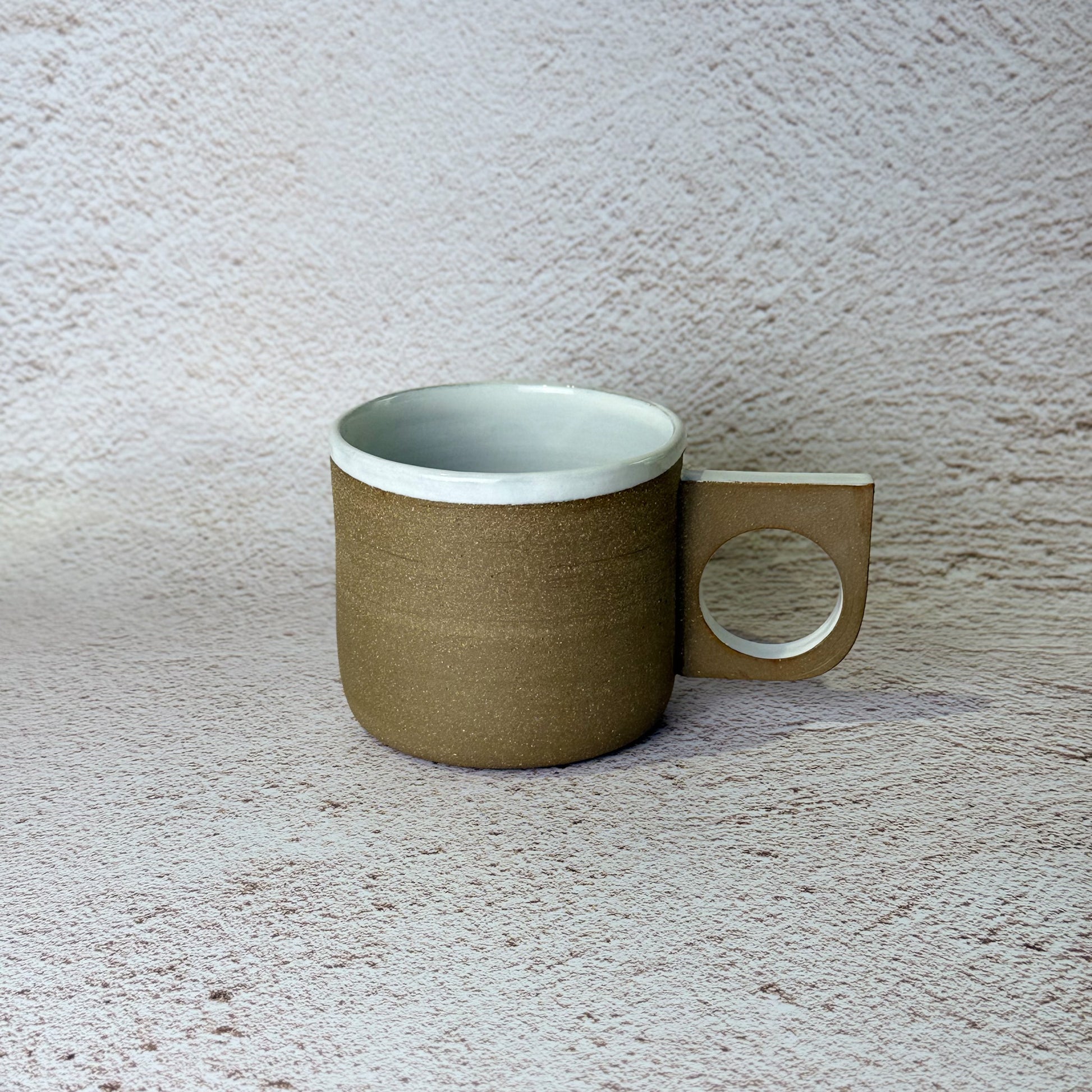 Short Slab Handle Mug - Dark Brown Stoneware / White Gloss
